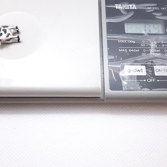 New 925 sterling silver and enamel cow charm.  Lobster claw clasp. - Picture 7 of 9